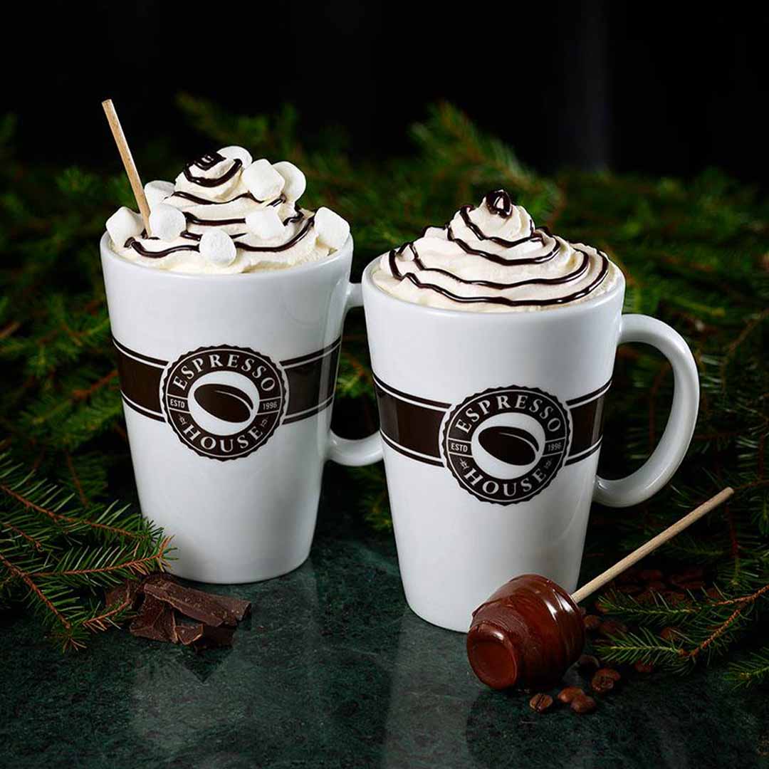 To kopper varm chokolade fra Espresso House